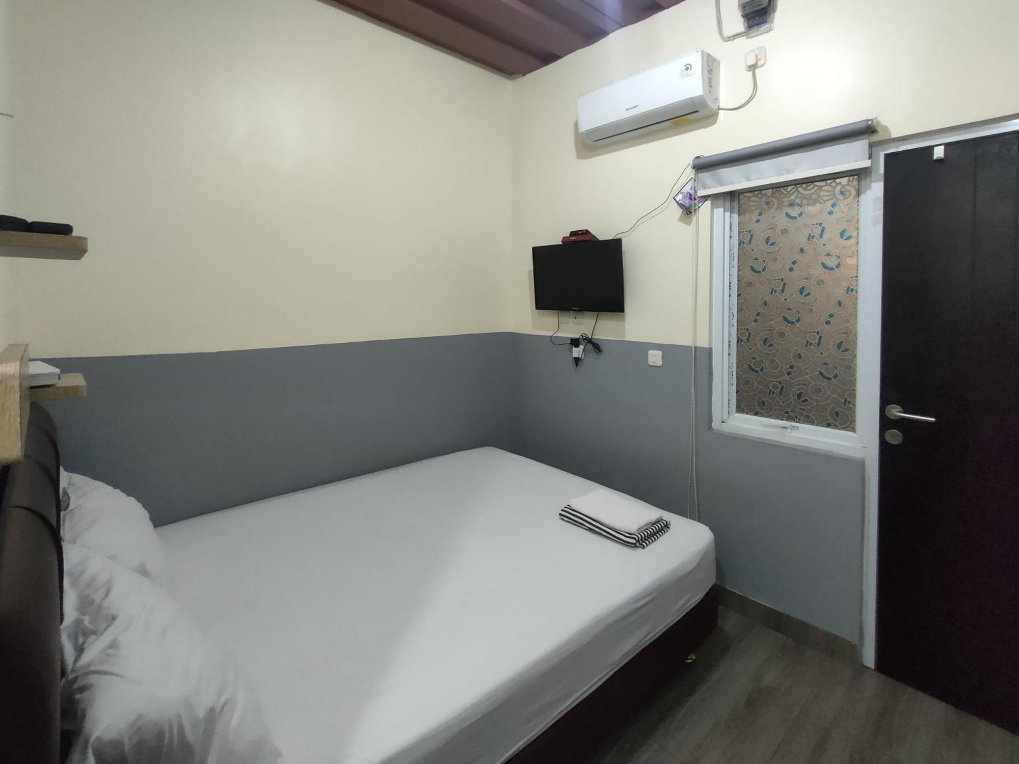 Puspiptek Residence Syariah Mitra Reddoorz Serpong Luaran gambar